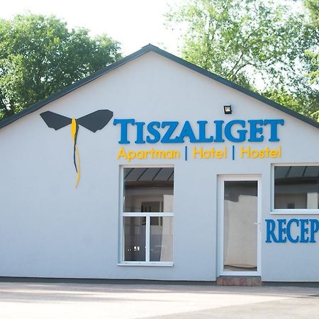 Tiszaliget Apartman Es Szallo ソルノク エクステリア 写真