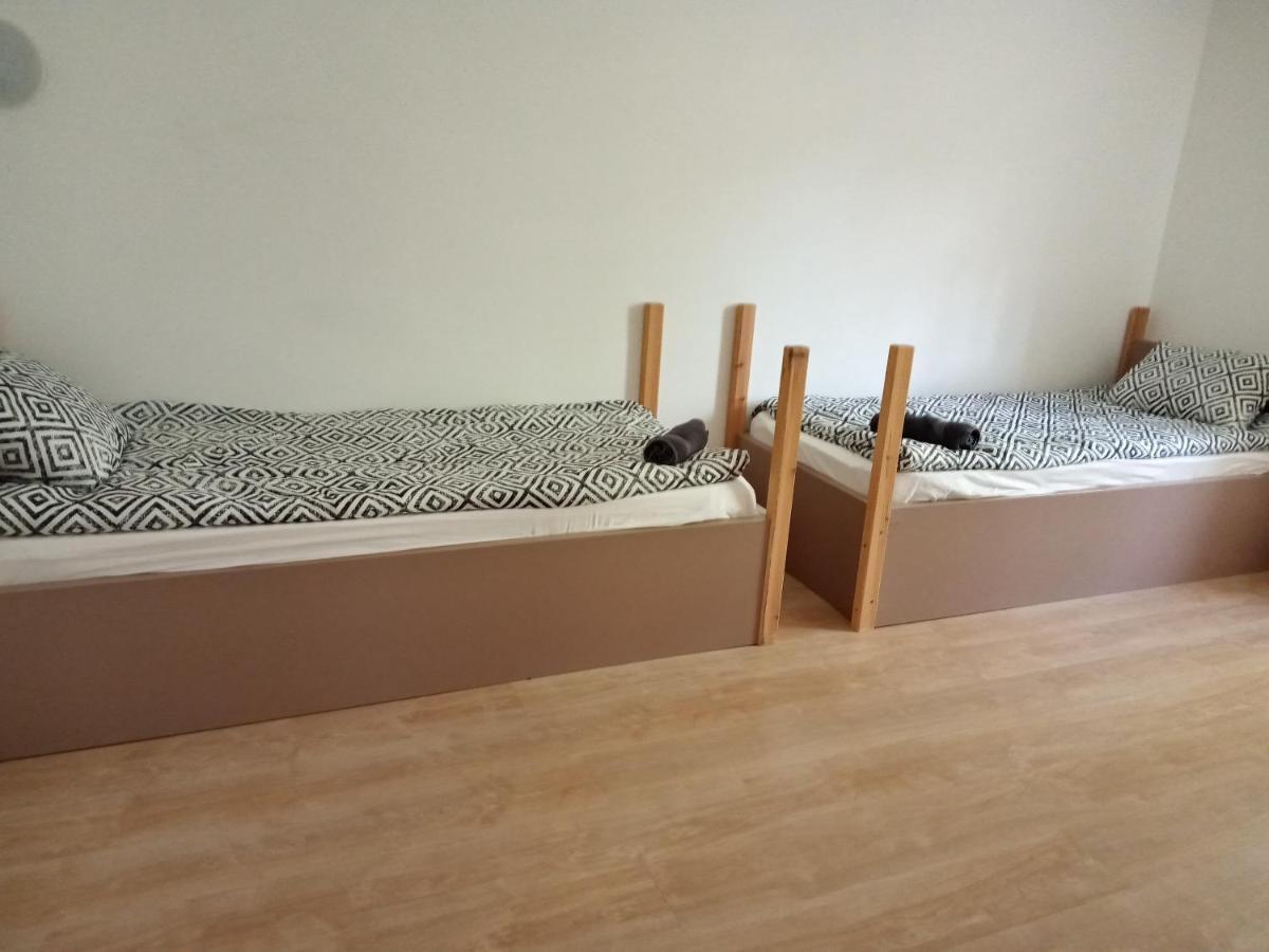 Tiszaliget Apartman Es Szallo ソルノク エクステリア 写真