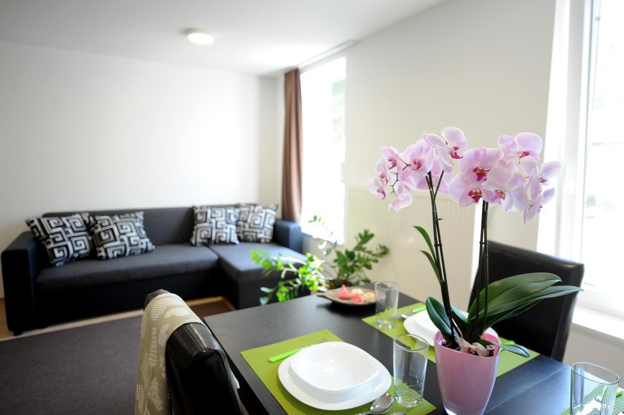 Tiszaliget Apartman Es Szallo ソルノク エクステリア 写真